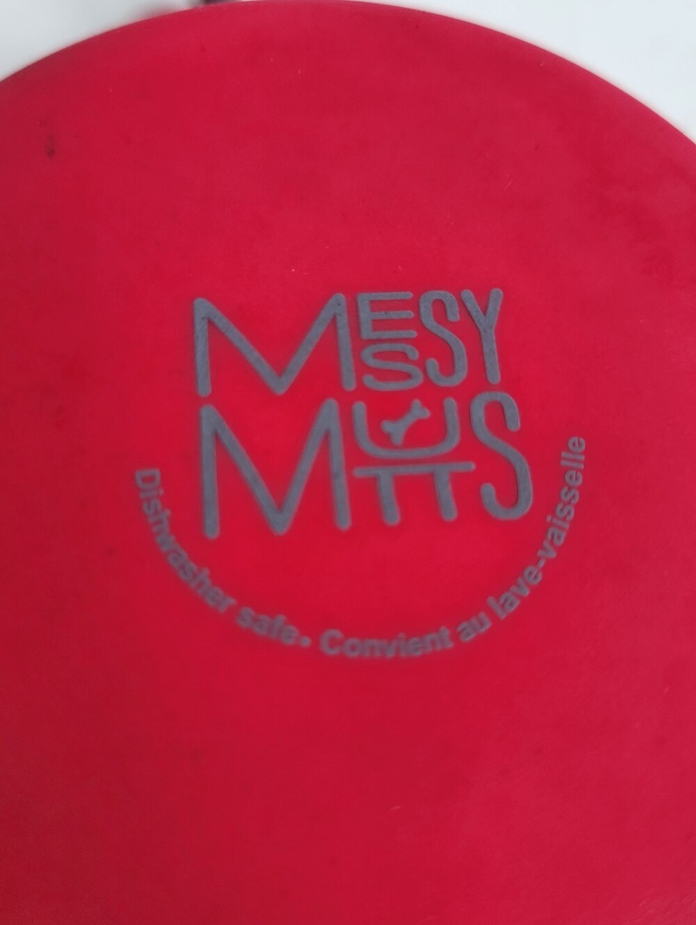 Ruff Wear Portable Dog Treat Poach & Messy Mutts Silicone Travel Water Bowl Red - Picture 5 of 15